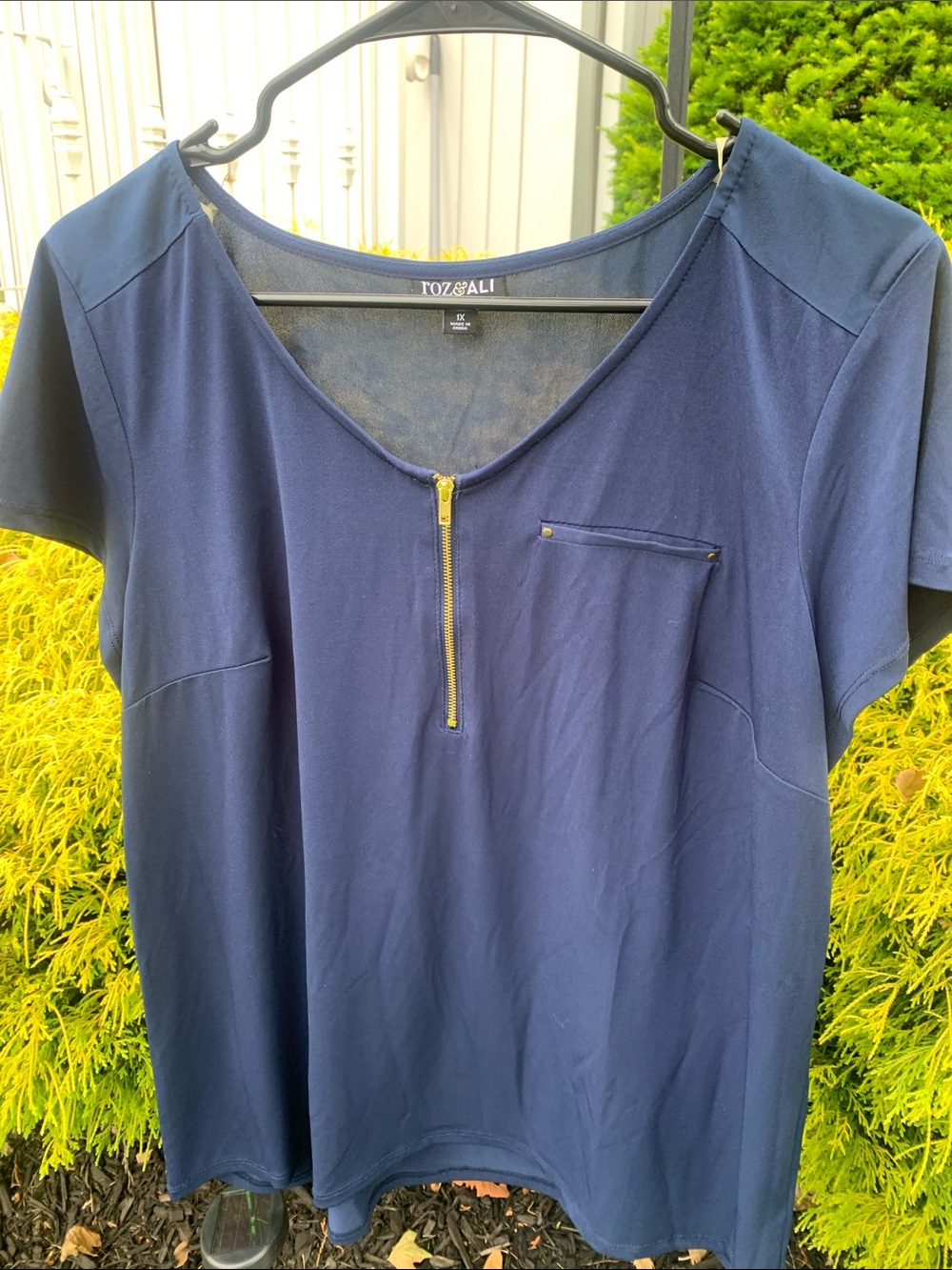Roz & Ali Navy Short-Sleeve V-Neck Top with Gold Zip Accent